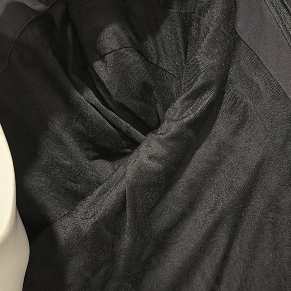 Lululemon Women’s Windbreaker Jacket - rare - Picture 3 of 12